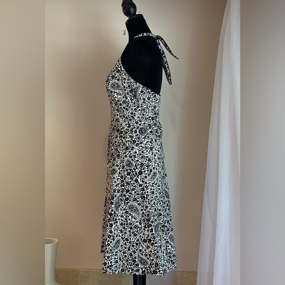 Fully lined backless summer dress by Ann Taylor. - Picture 2 of 3